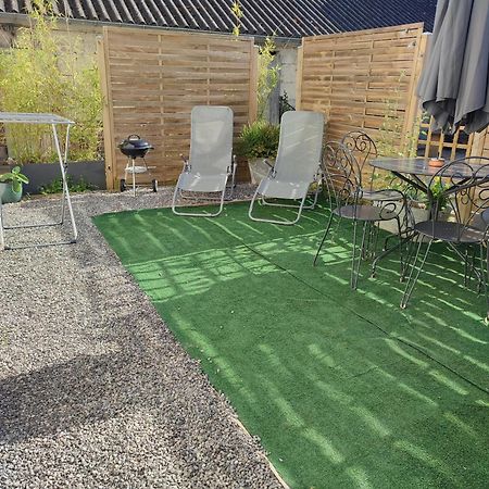 Maison De Campagne Avec Grand Parking Prive -Calme Et Serenite Chevincourt Bagian luar foto